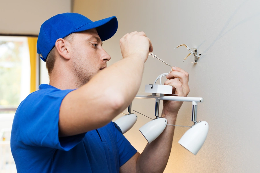 How To Safely Troubleshoot Simple Electrical Problems in Brighton CO